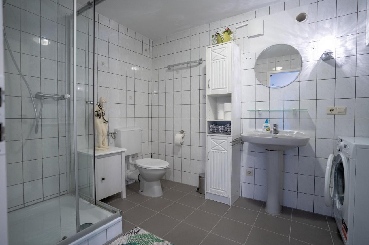 3-Zimmer Haus 85Qm Mit Balkon Bis Zu 8 Personen 빈닌겐 외부 사진
